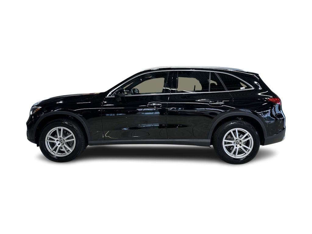 Thumbnail: 2023 Mercedes-Benz GLC - 26