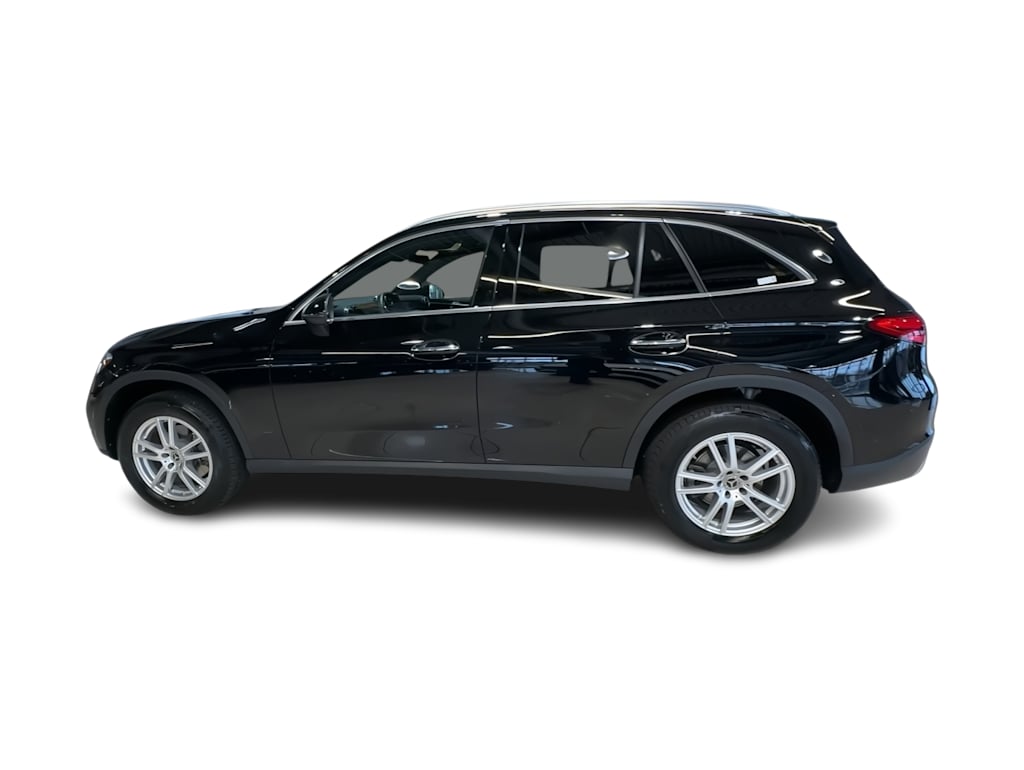 Thumbnail: 2023 Mercedes-Benz GLC - 21