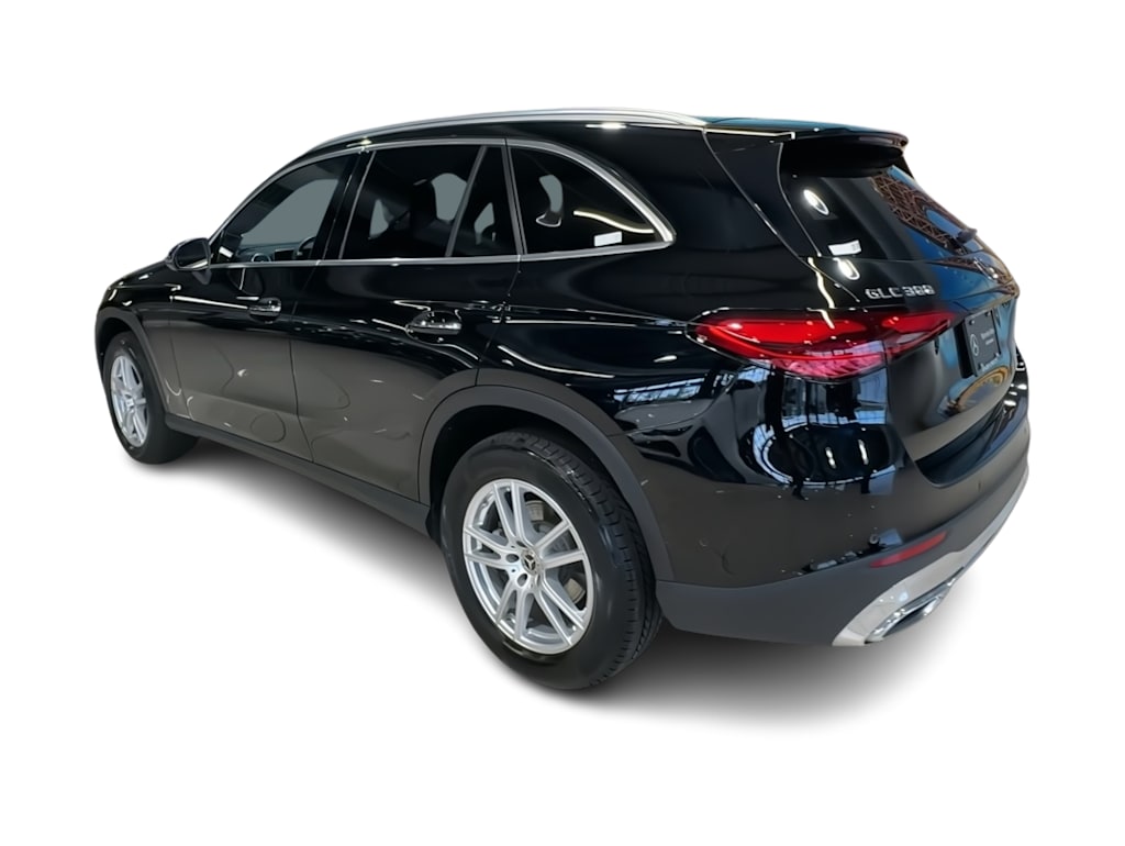 Thumbnail: 2023 Mercedes-Benz GLC - 4