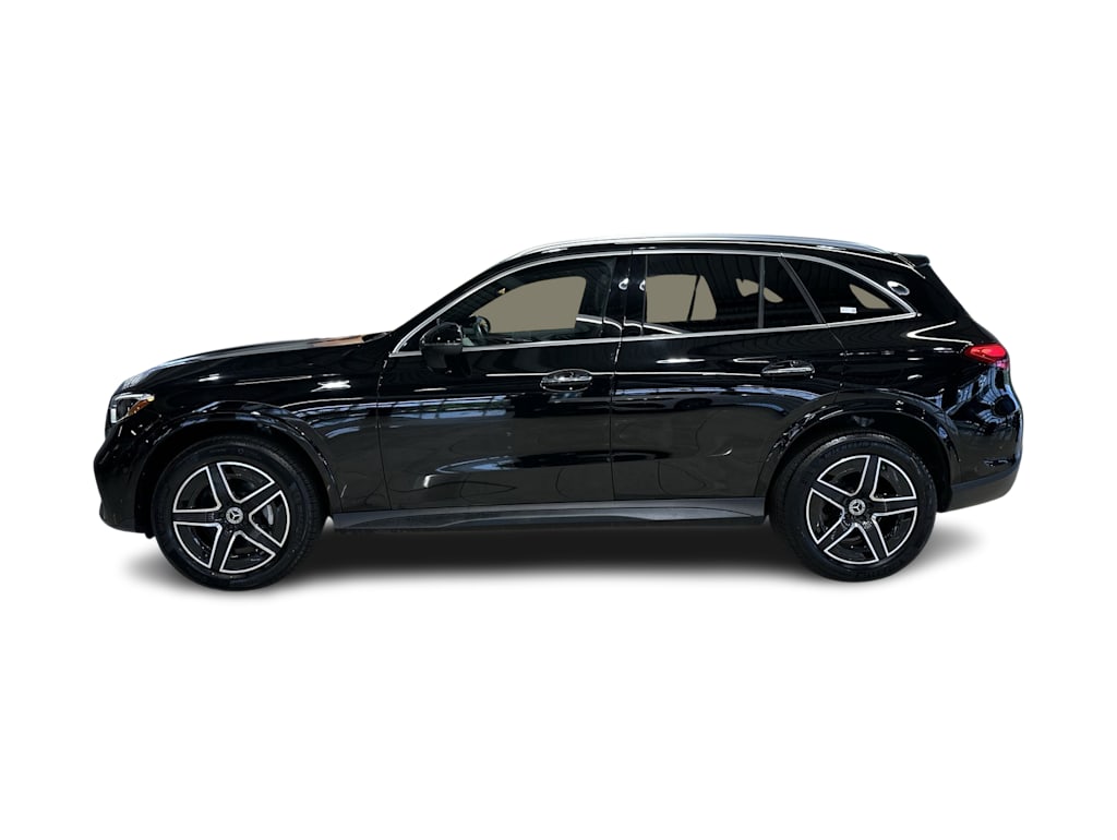 Thumbnail: 2024 Mercedes-Benz GLC - 28