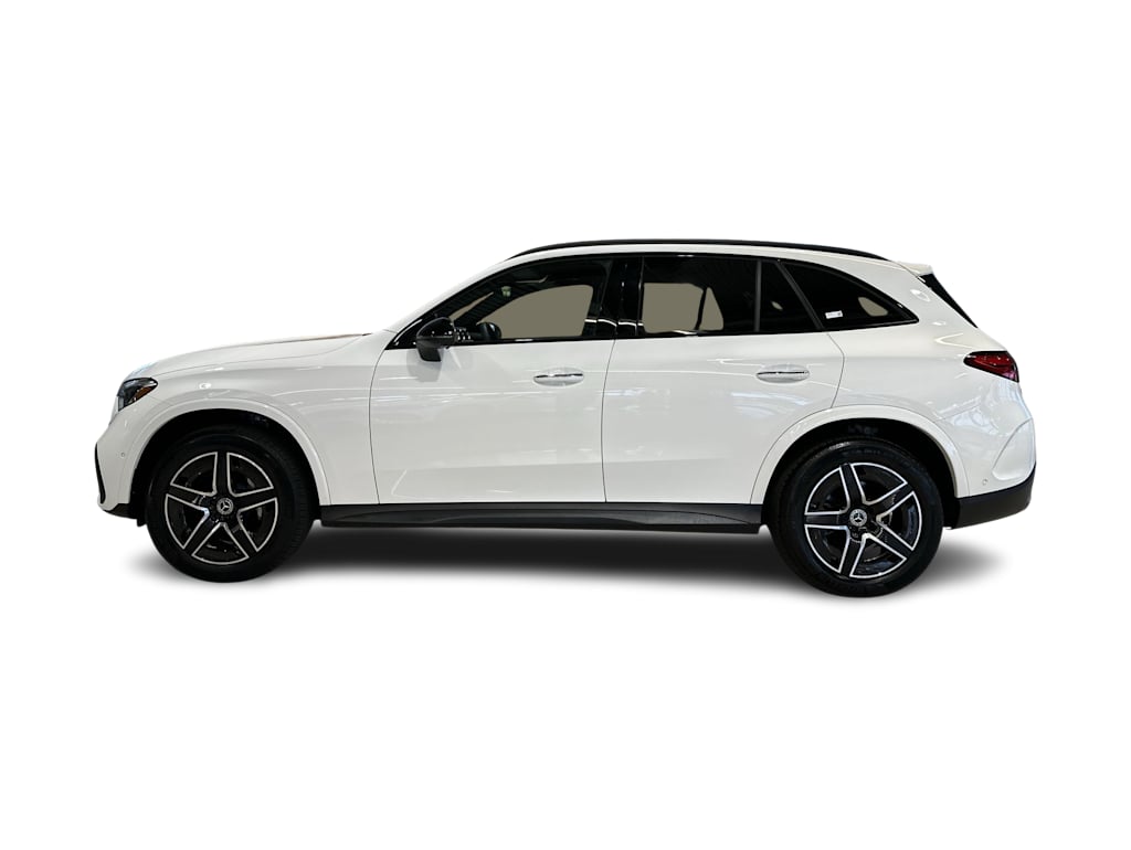 Thumbnail: 2025 Mercedes-Benz GLC - 27