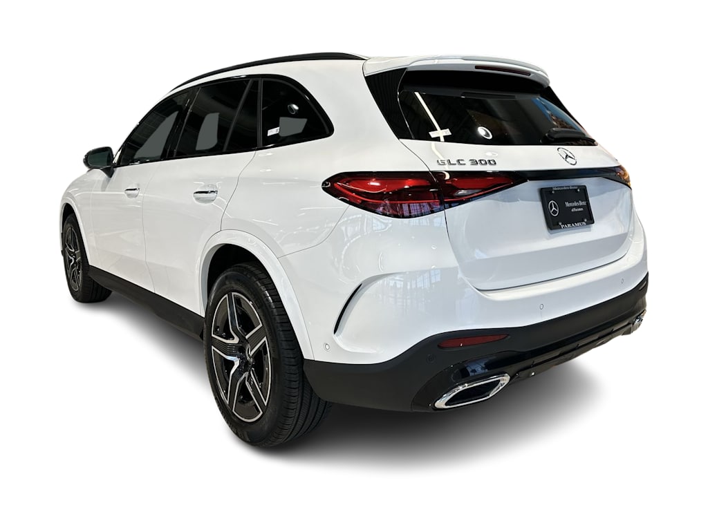 Thumbnail: 2025 Mercedes-Benz GLC - 4