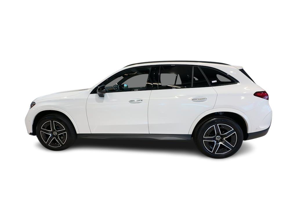 Thumbnail: 2025 Mercedes-Benz GLC - 21