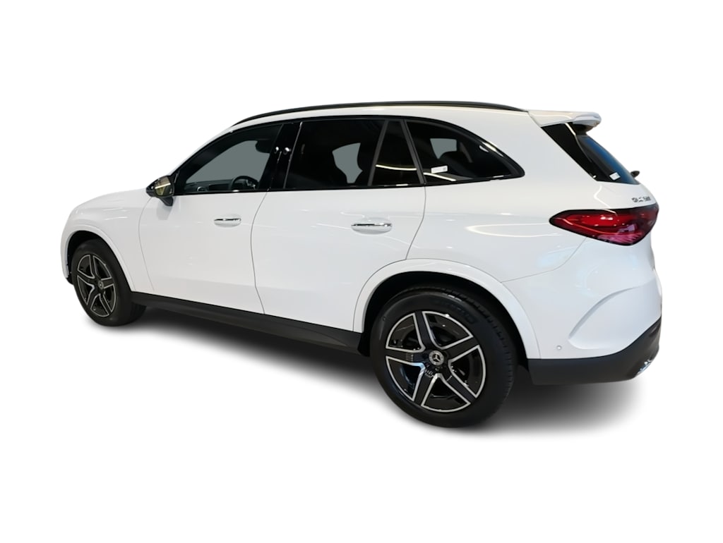 Thumbnail: 2025 Mercedes-Benz GLC - 22