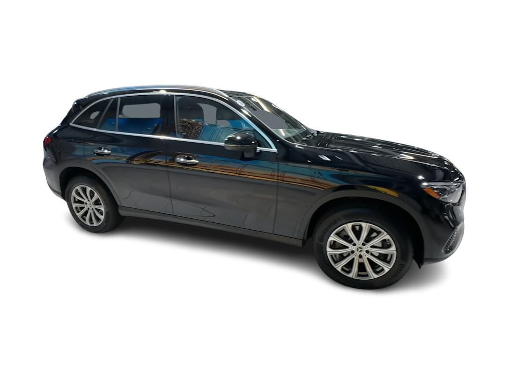 Thumbnail: 2026 Mercedes-Benz GLC - 26