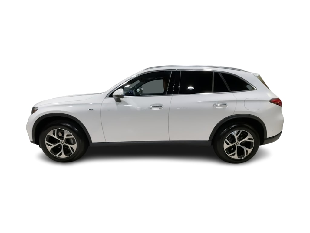 Thumbnail: 2025 Mercedes-Benz GLC - 21