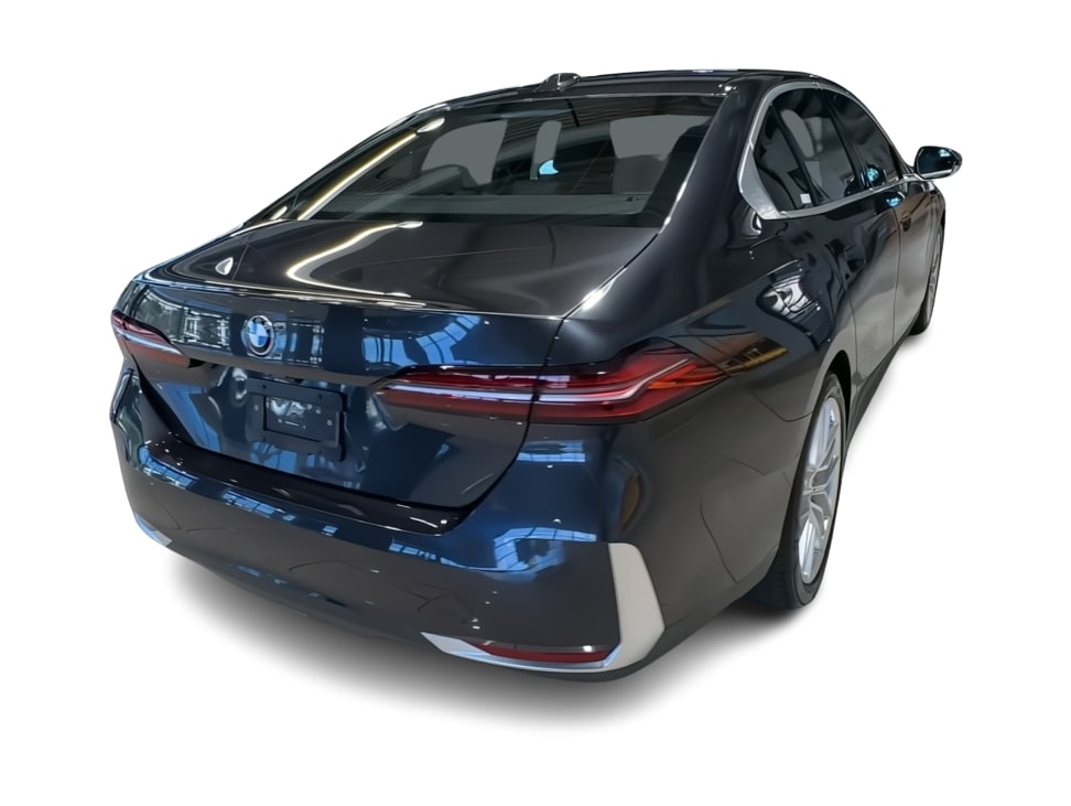 Thumbnail: 2024 BMW 5 Series - 23