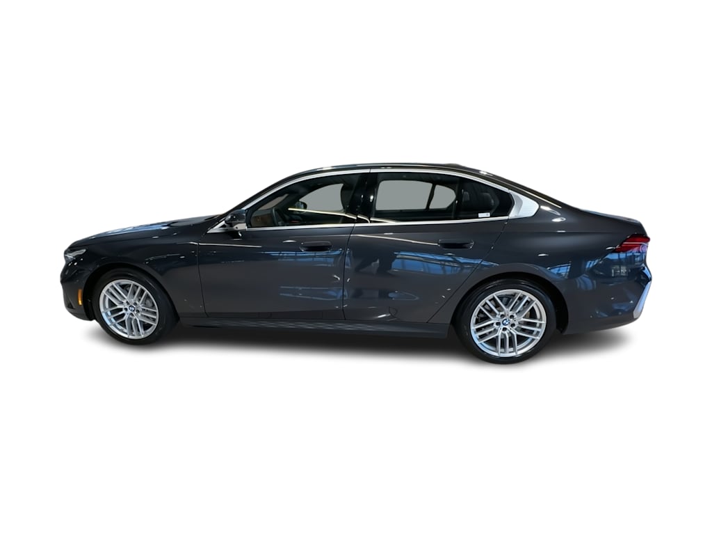 Thumbnail: 2024 BMW 5 Series - 20