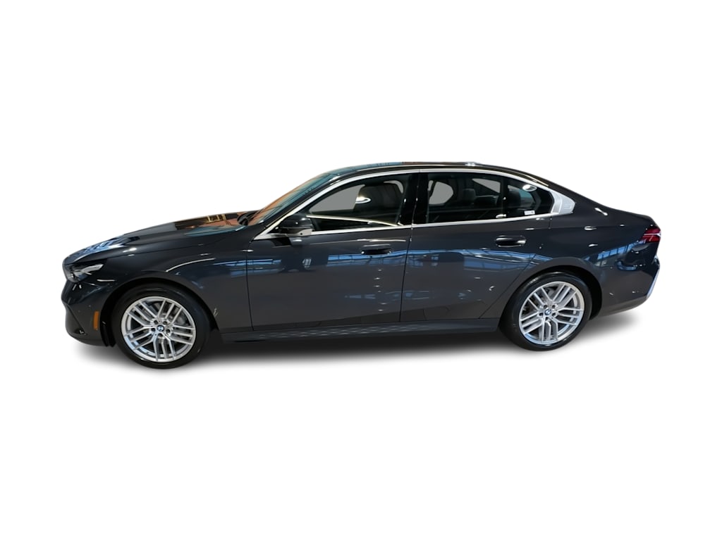 Thumbnail: 2024 BMW 5 Series - 3