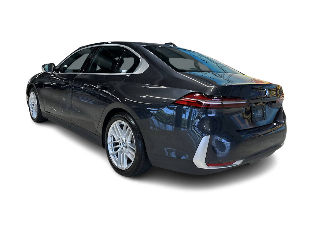 Thumbnail: 2024 BMW 5 Series - 4