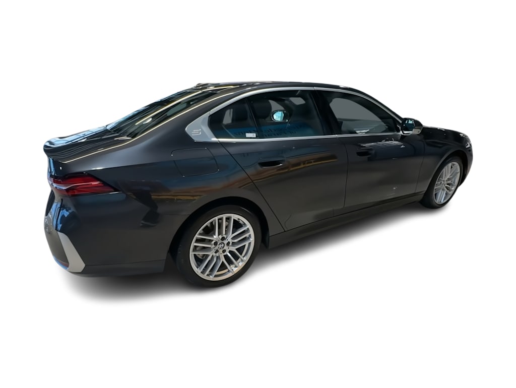 Thumbnail: 2024 BMW 5 Series - 24