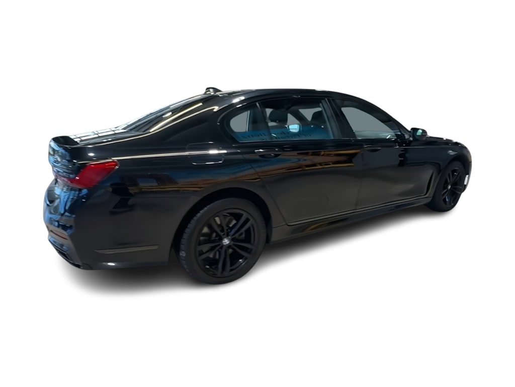 Thumbnail: 2022 BMW 7 Series - 27