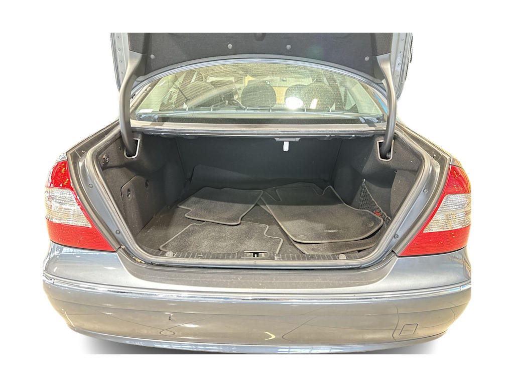 Thumbnail: 2008 Mercedes-Benz E-Class - 16
