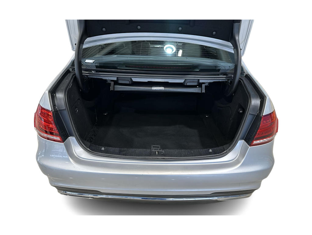 Thumbnail: 2016 Mercedes-Benz E-Class - 15