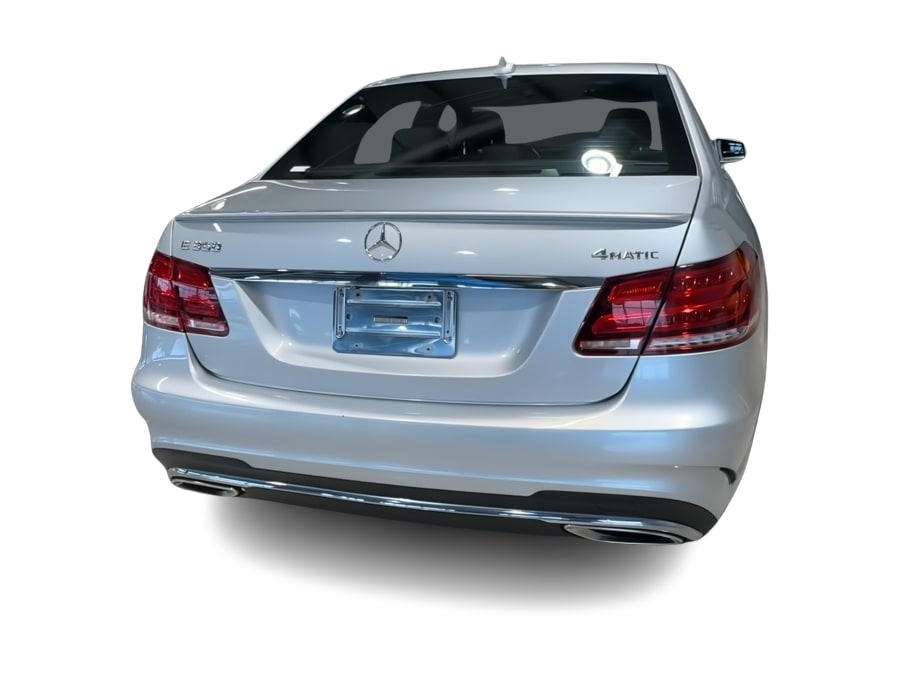 Thumbnail: 2016 Mercedes-Benz E-Class - 21