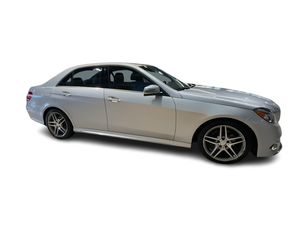 Thumbnail: 2016 Mercedes-Benz E-Class - 24