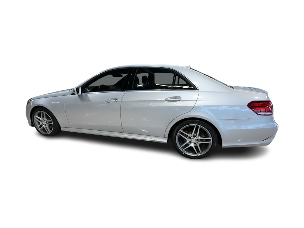 Thumbnail: 2016 Mercedes-Benz E-Class - 20