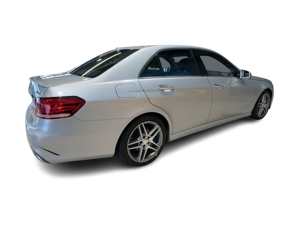 Thumbnail: 2016 Mercedes-Benz E-Class - 22