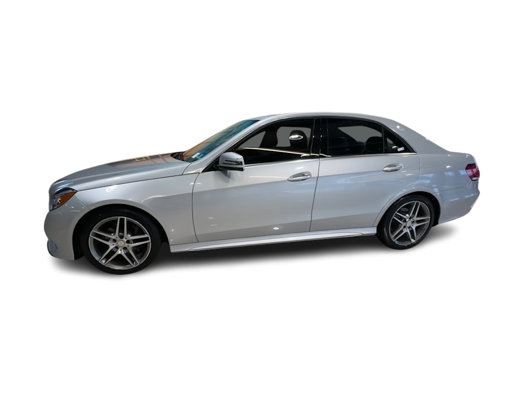 Thumbnail: 2016 Mercedes-Benz E-Class - 3