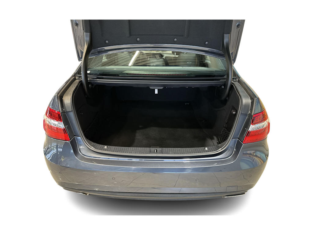 Thumbnail: 2010 Mercedes-Benz E-Class - 16