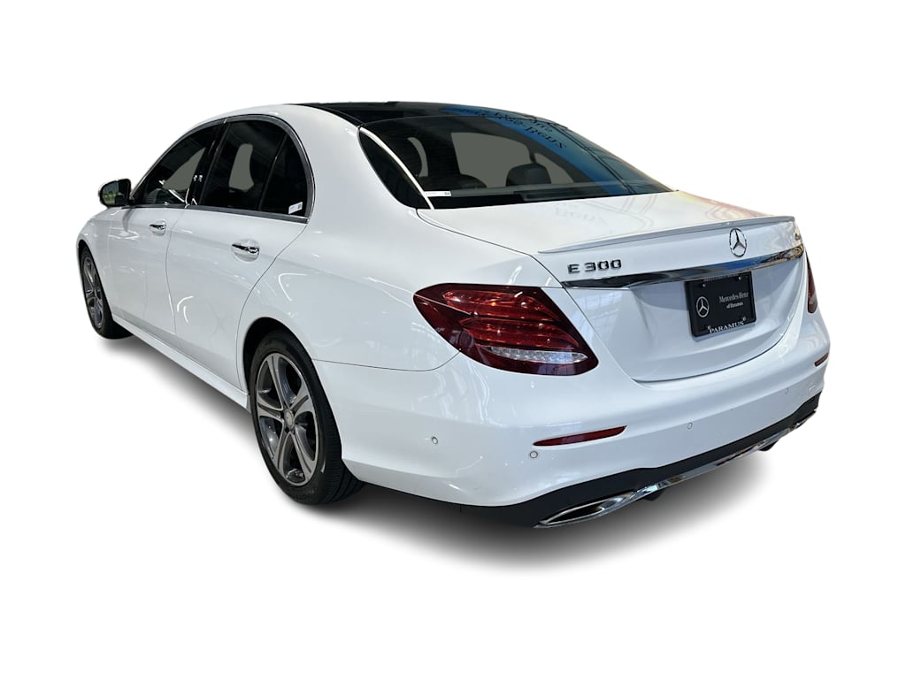 Thumbnail: 2017 Mercedes-Benz E-Class - 28
