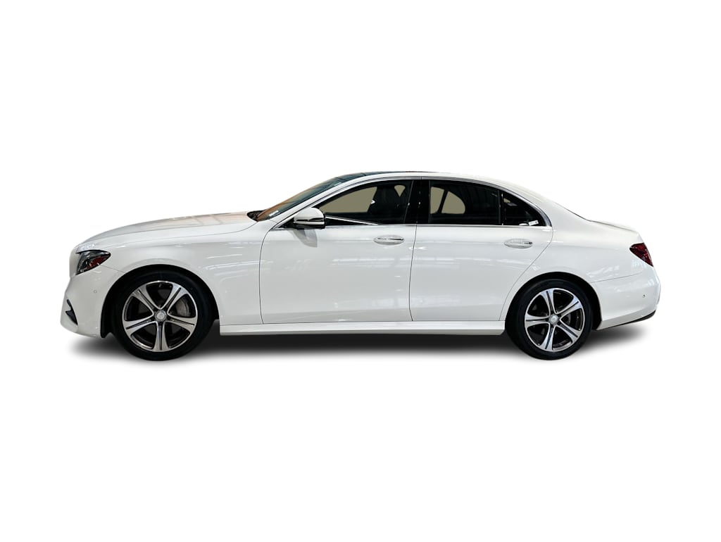 Thumbnail: 2017 Mercedes-Benz E-Class - 27
