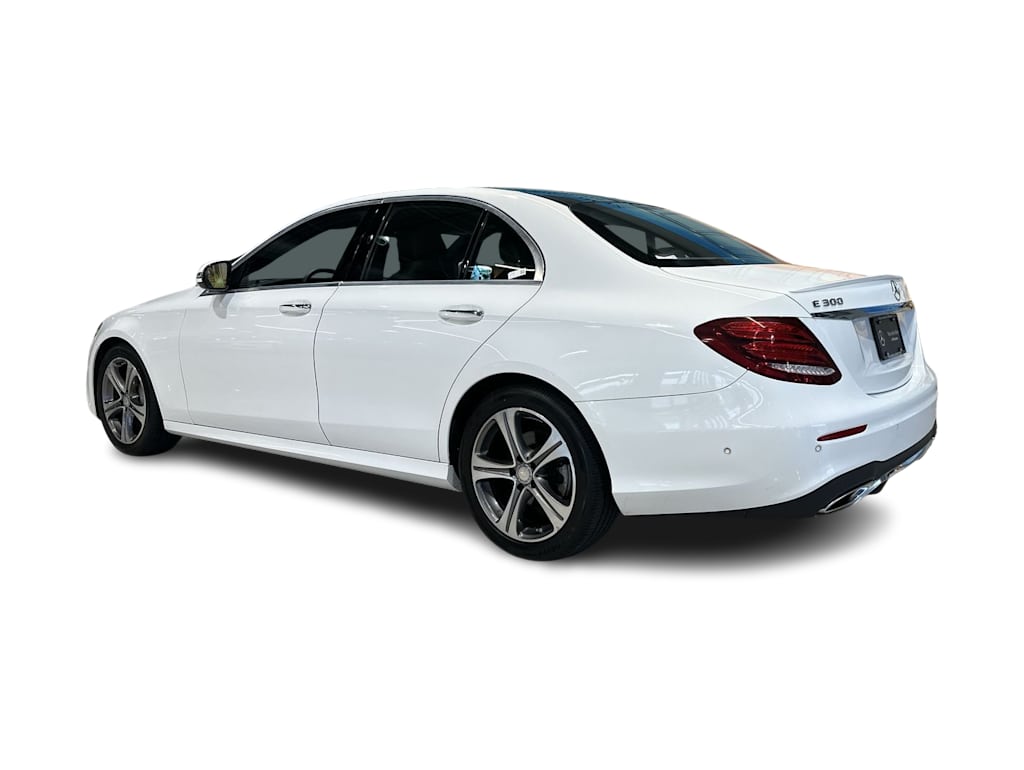 Thumbnail: 2017 Mercedes-Benz E-Class - 4