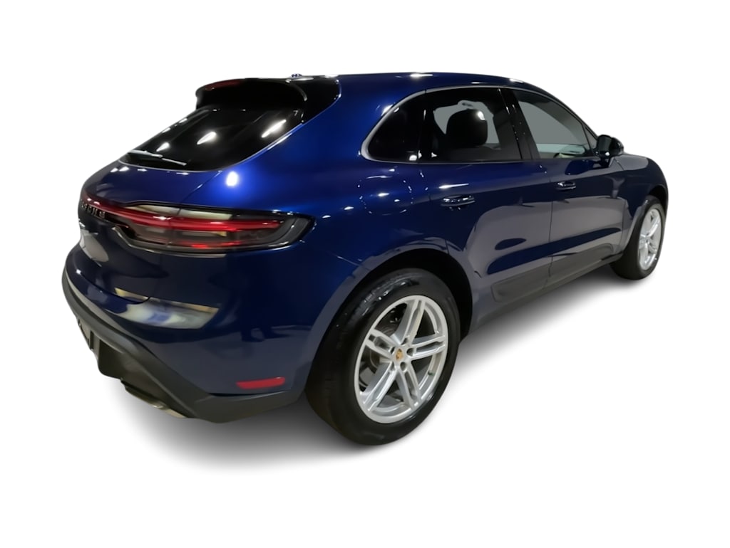 Thumbnail: 2024 Porsche Macan - 25