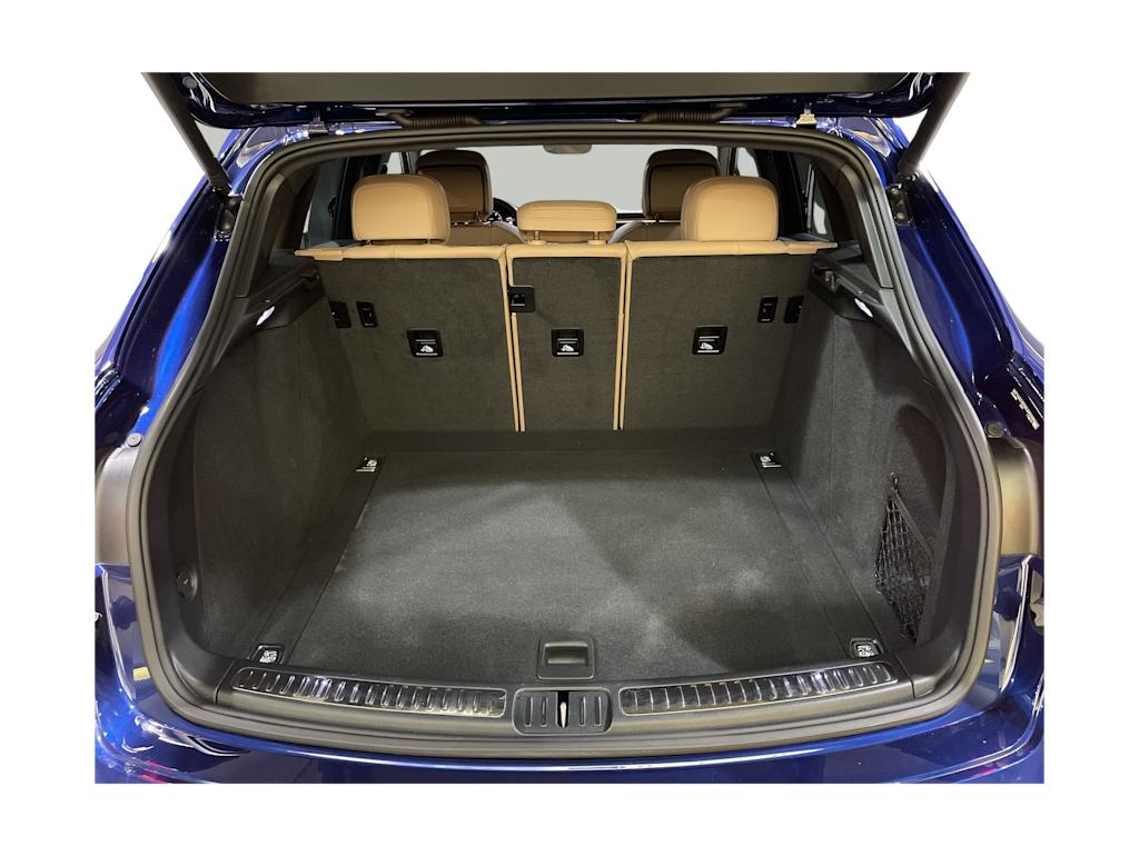 Thumbnail: 2024 Porsche Macan - 16