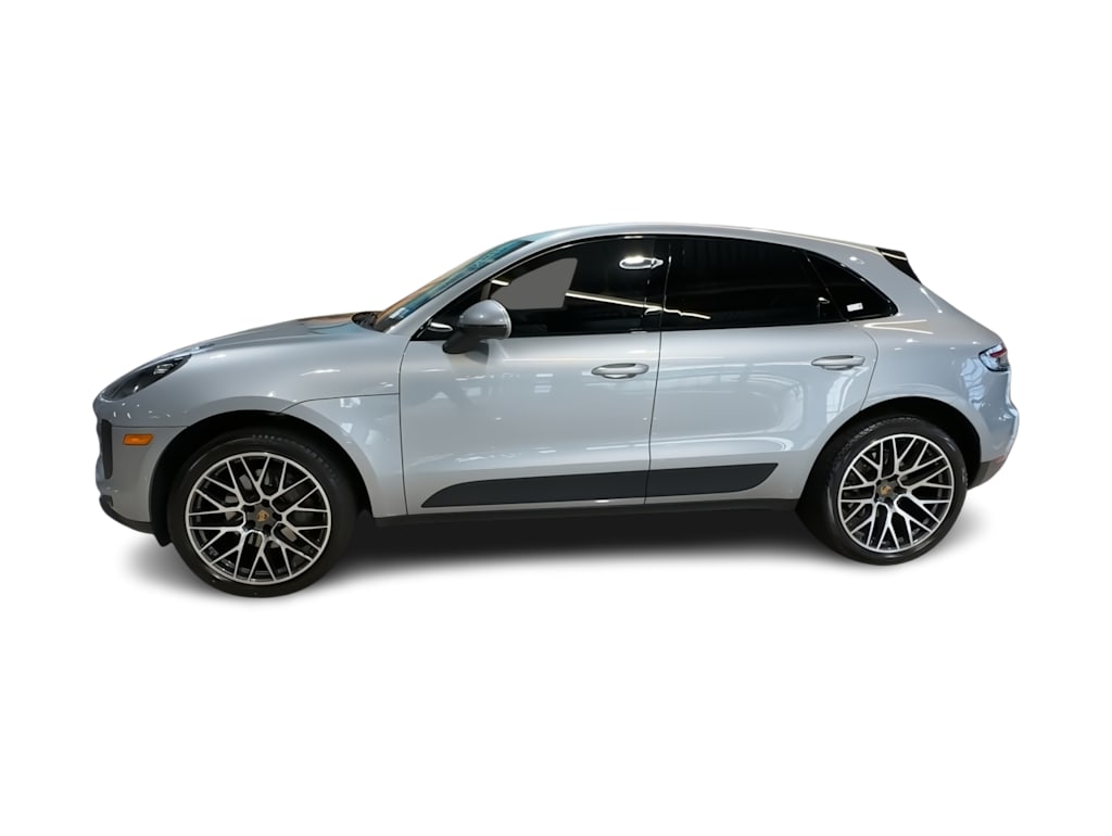 Thumbnail: 2020 Porsche Macan - 21