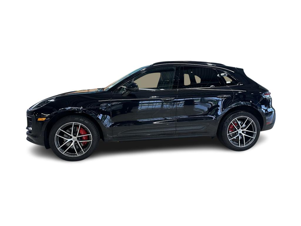 Thumbnail: 2024 Porsche Macan - 3