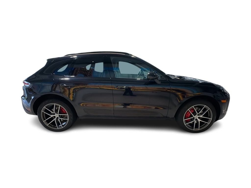 Thumbnail: 2024 Porsche Macan - 24