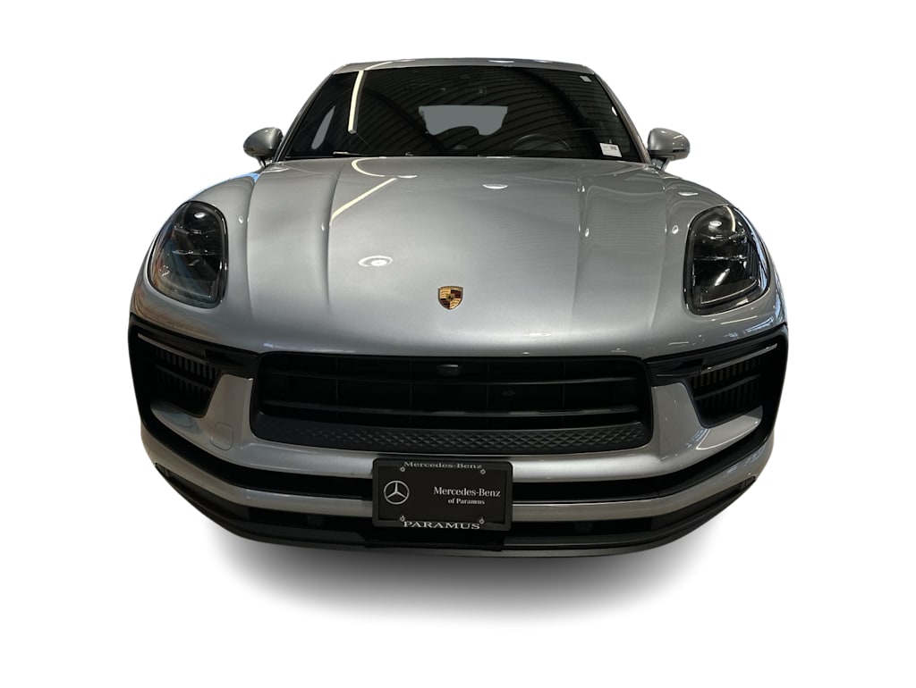 Thumbnail: 2022 Porsche Macan - 31