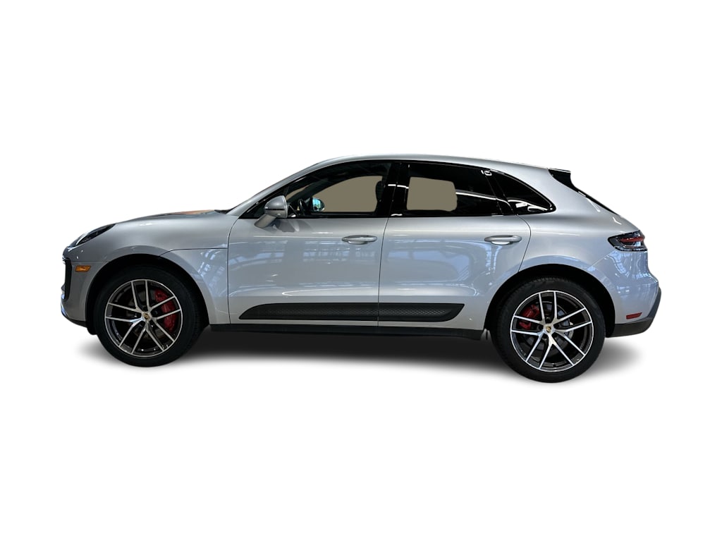 Thumbnail: 2022 Porsche Macan - 30