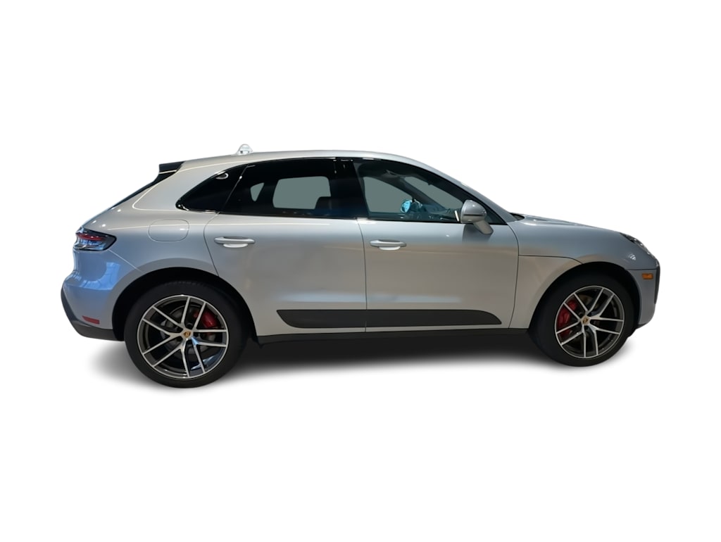 Thumbnail: 2022 Porsche Macan - 28