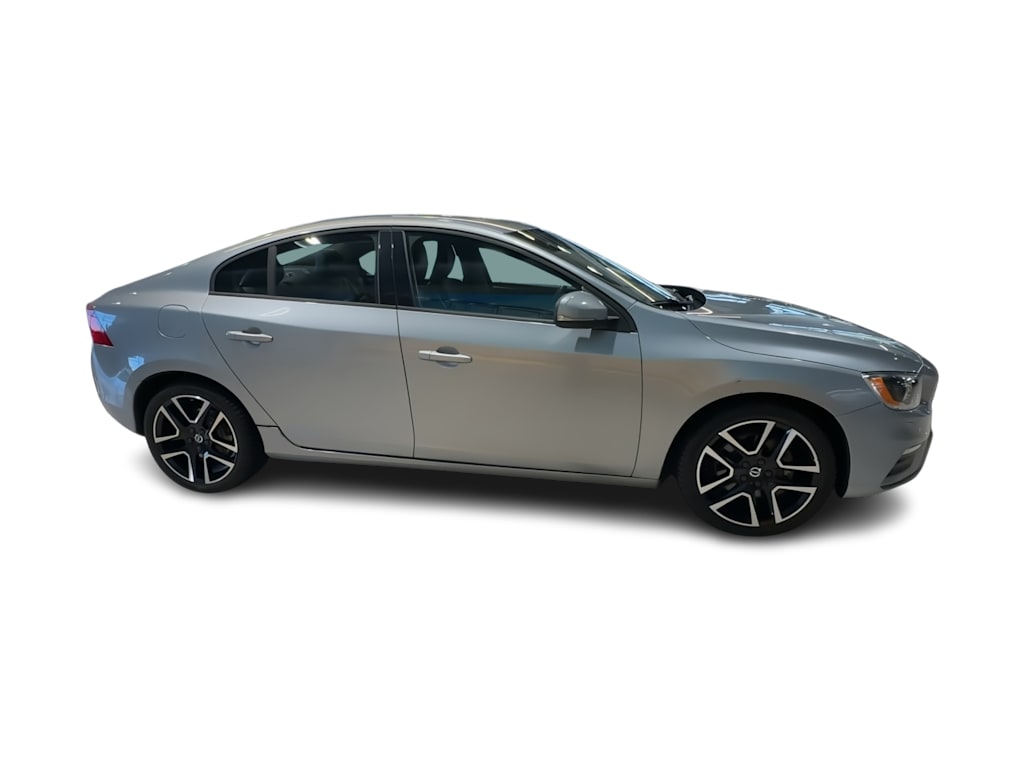 Thumbnail: 2017 Volvo S60 - 26