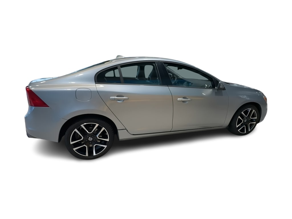 Thumbnail: 2017 Volvo S60 - 25