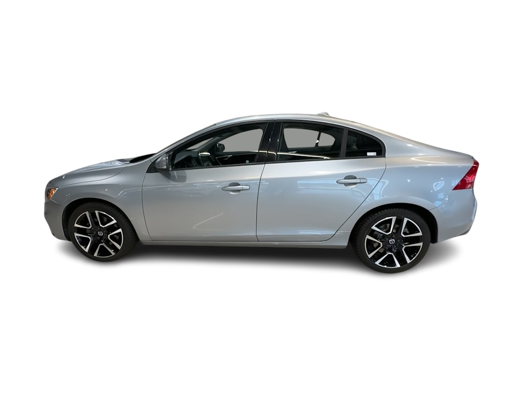 Thumbnail: 2017 Volvo S60 - 22