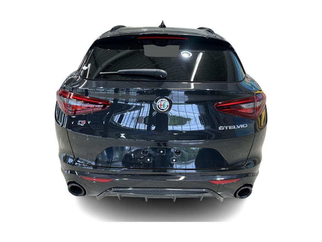 Thumbnail: 2022 Alfa Romeo Stelvio - 5