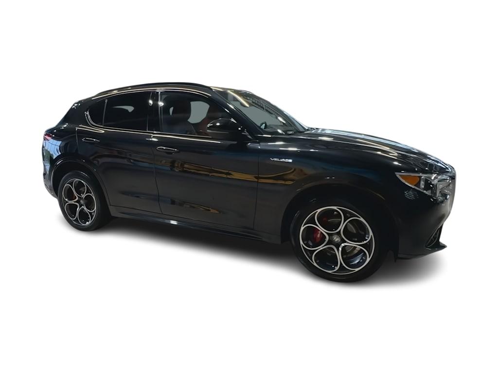 Thumbnail: 2022 Alfa Romeo Stelvio - 28