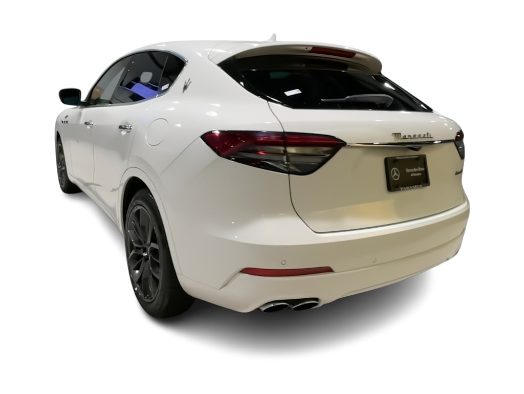 Thumbnail: 2024 Maserati Levante - 4