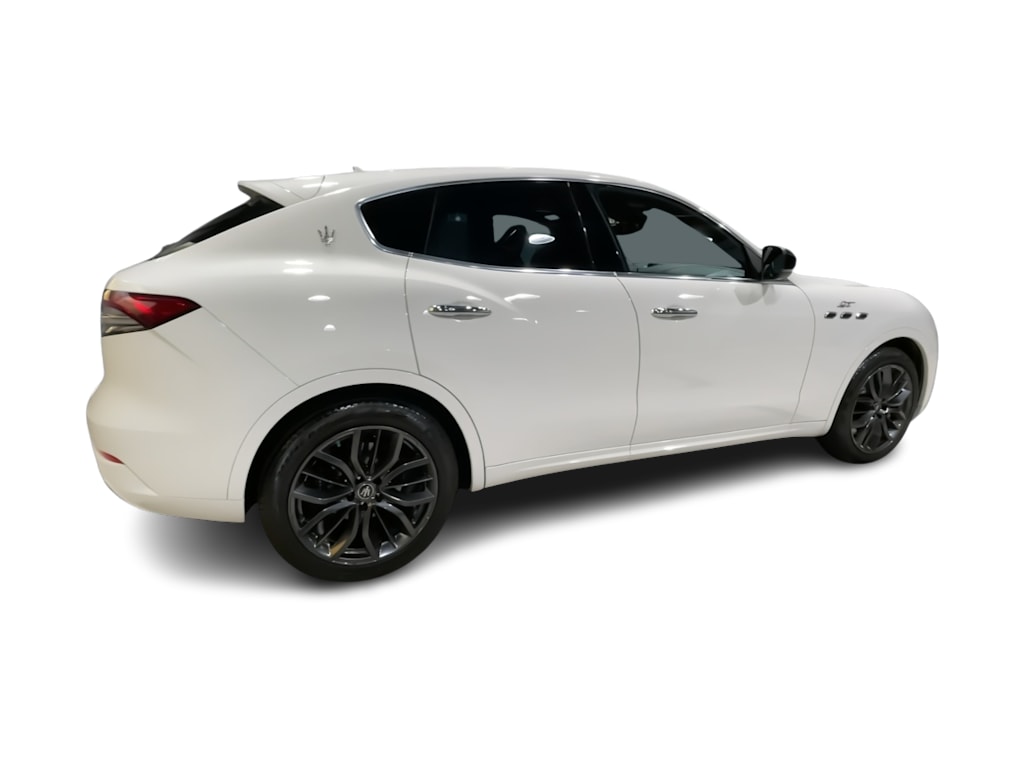 Thumbnail: 2024 Maserati Levante - 26