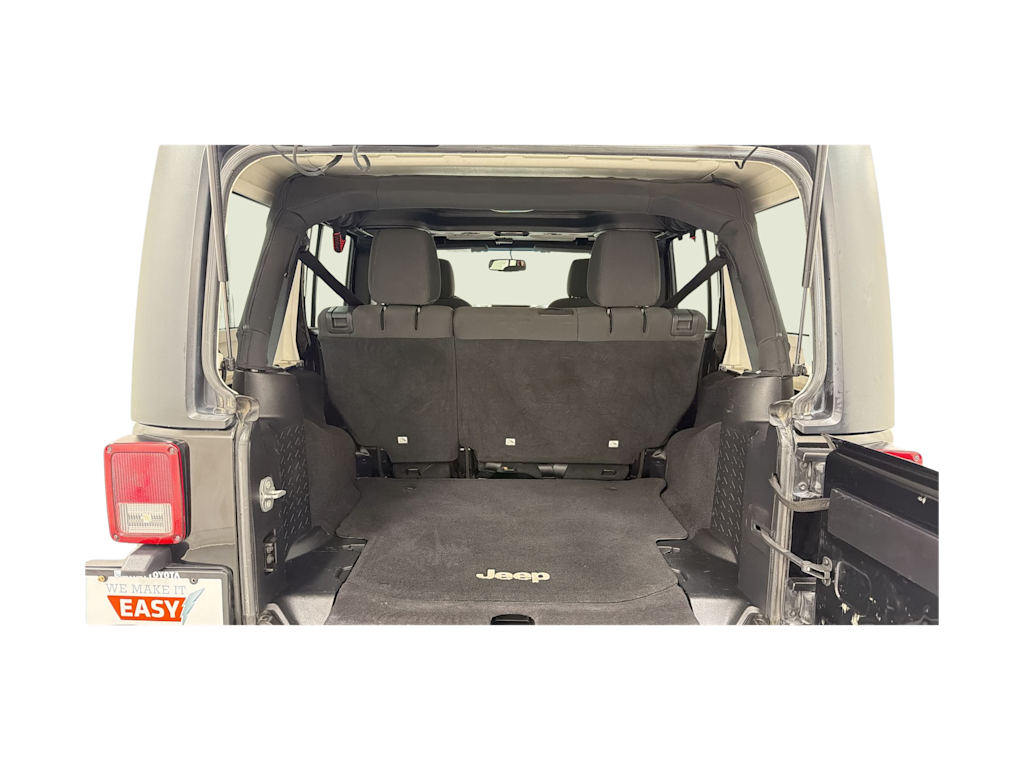 Thumbnail: 2015 Jeep Wrangler - 18