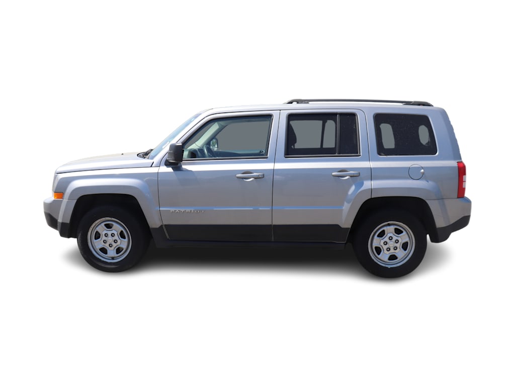 Used 2016 Jeep Patriot Sport with VIN 1C4NJPBA0GD588907 for sale in West Allis, WI