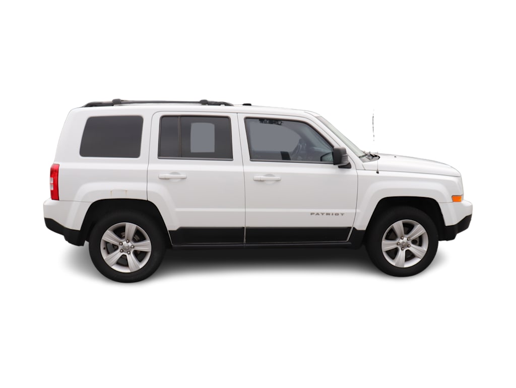 Thumbnail: 2014 Jeep Patriot - 10