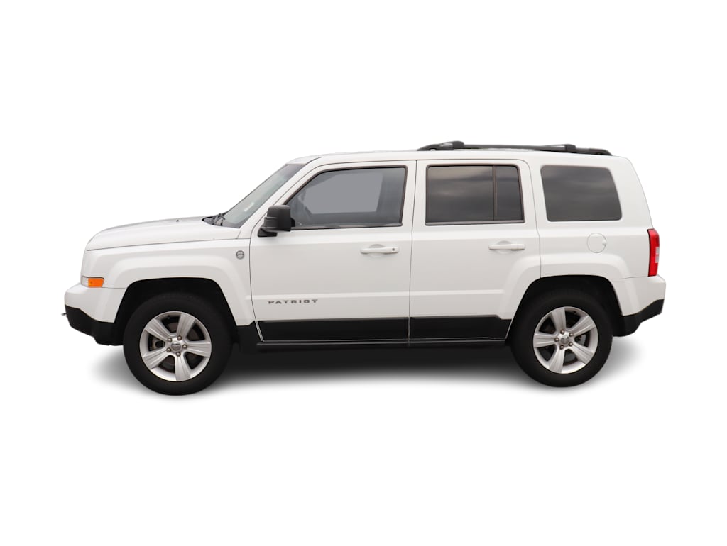 Thumbnail: 2014 Jeep Patriot - 3