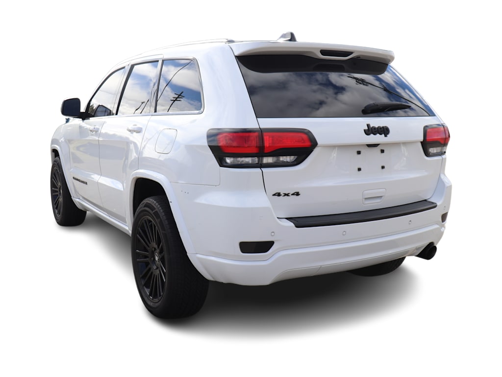 Thumbnail: 2017 Jeep Grand Cherokee - 3