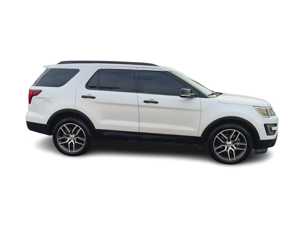 Thumbnail: 2016 Ford Explorer - 24