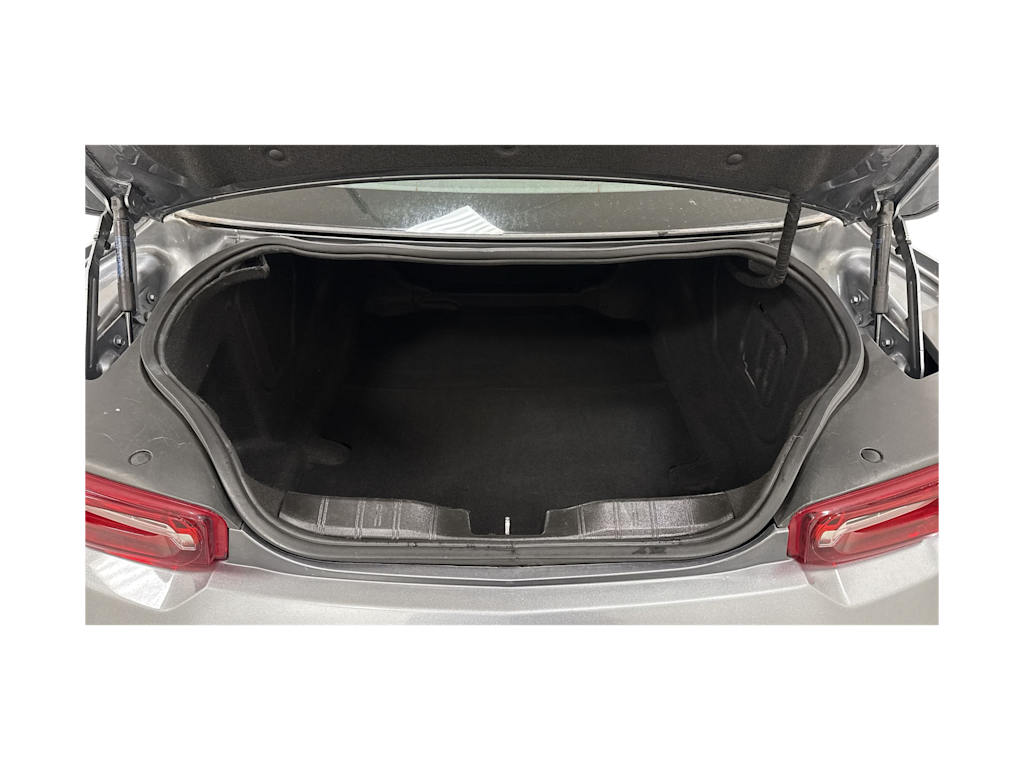 Thumbnail: 2020 Chevrolet Camaro - 18