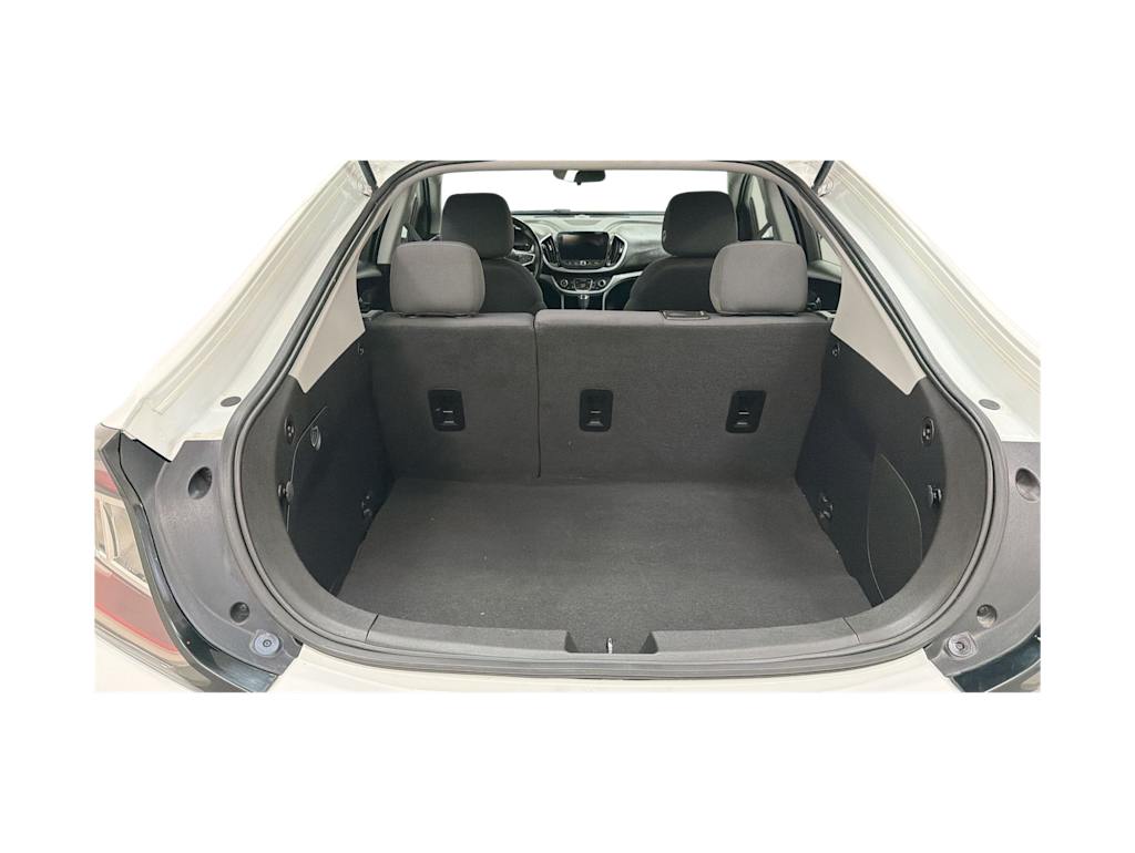 Thumbnail: 2018 Chevrolet Volt - 16